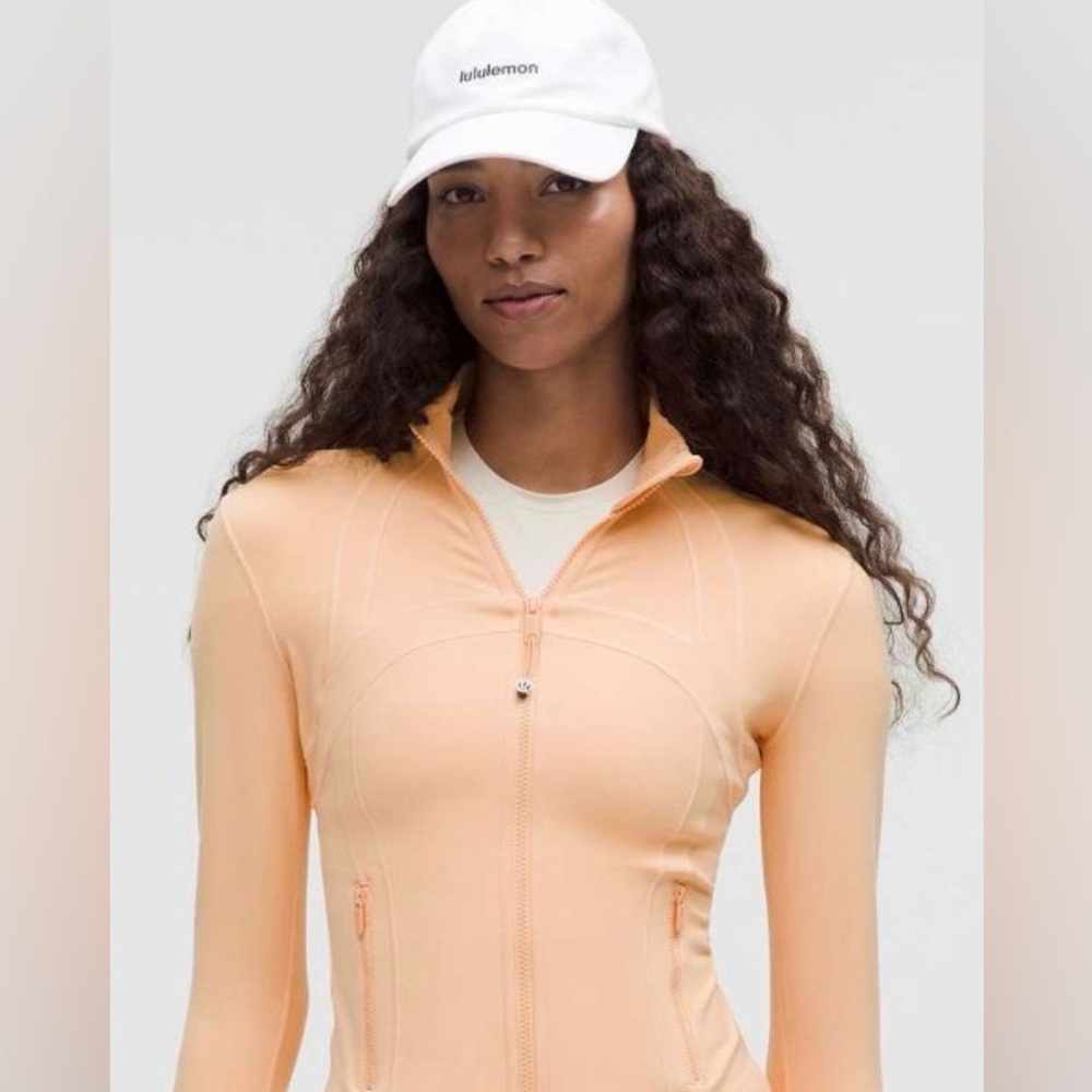 Lululemon Define Cropped Jacket *Nulu
🍈Rock Melon